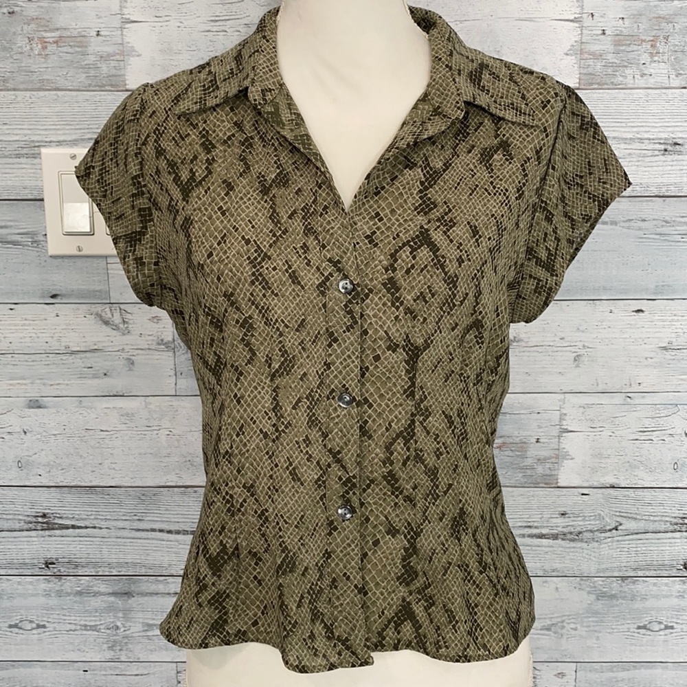 NY & COMPANY OLIVE SNAKESKIN BLOUSE